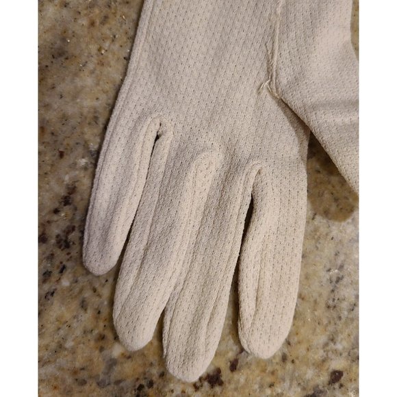 Vintage Size M Stretch Nylon Formal Beige 8" Gloves Pleated Fan Wrist Helanca - Picture 6 of 16